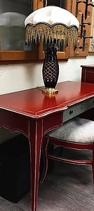 Письменный стол со стулом